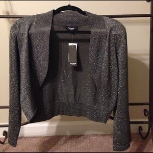 Short knit shrug