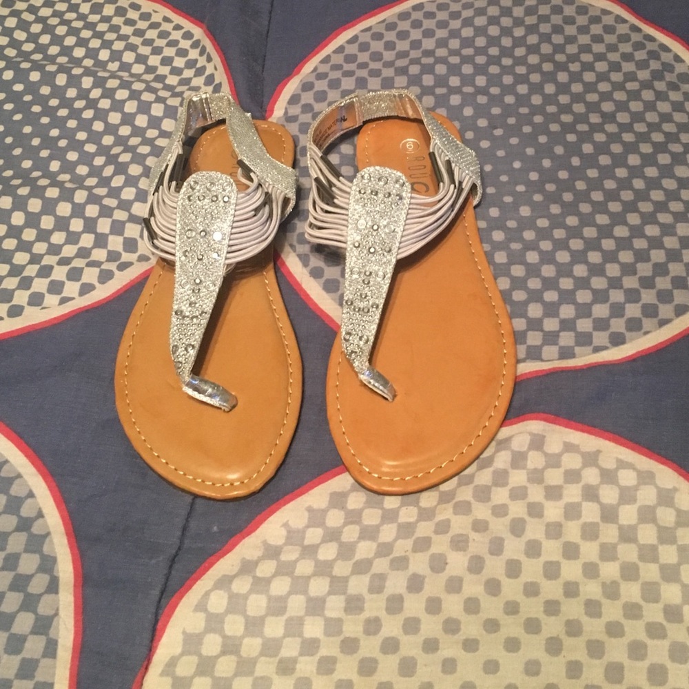 Sandals size 6