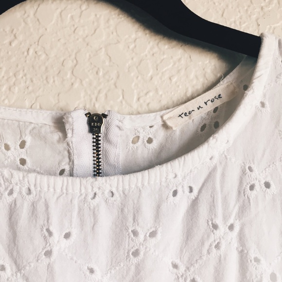 White Dress - Picture 3 of 4