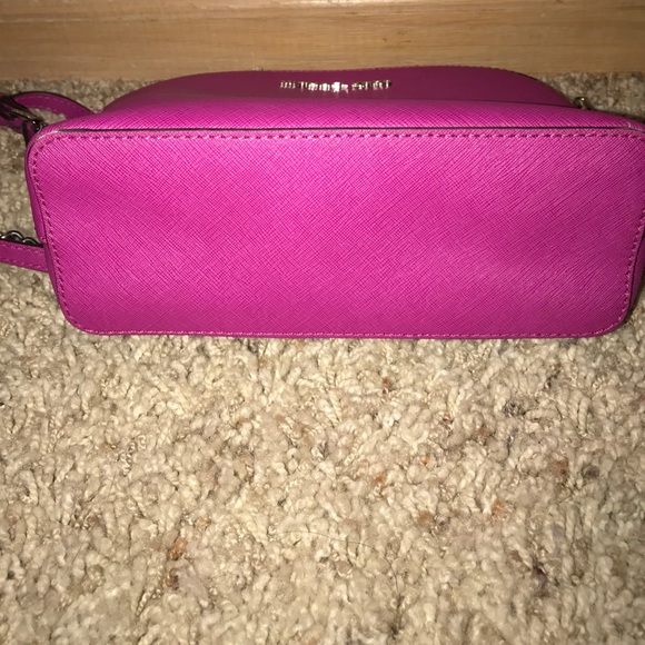 Micheal Kors bag - Picture 4 of 5