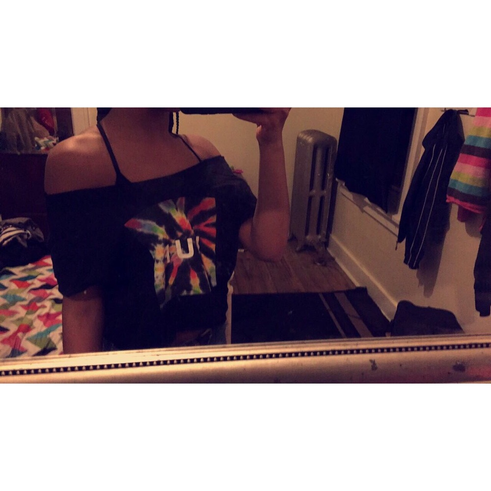 "HUF" shirt