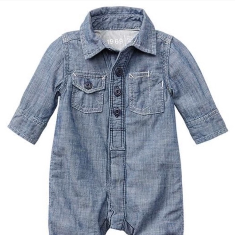 Baby GAP chambray denim romper... size 12-18M