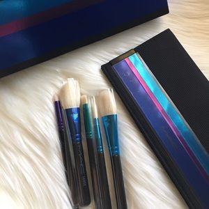 MAC Enchanted Eve Brush Set