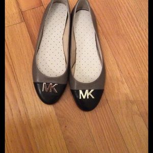 Michael Korea flats