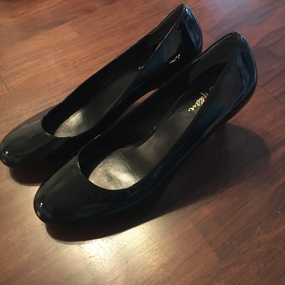 Black Cole Haan Heels