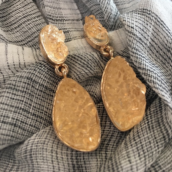 NEW Boutique Double Tier Faux Druzy Earrings Gold - Picture 2 of 4