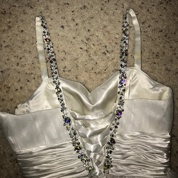 PromGirl dress. Only worn once! Perfect condition - Picture 2 of 4