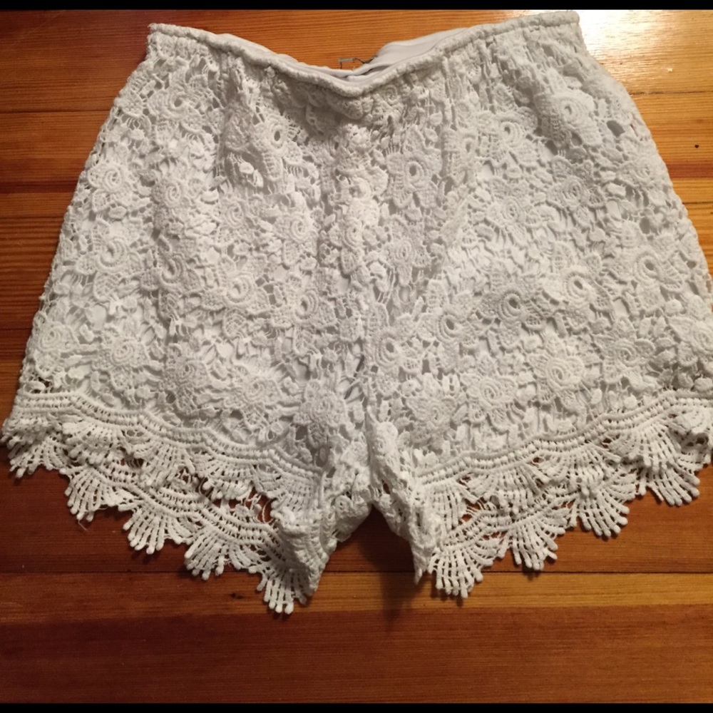 White High Waisted Floral Laced Shorts