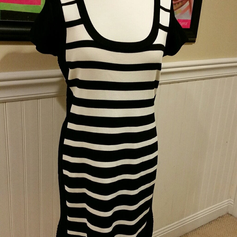 Black and white knit dress