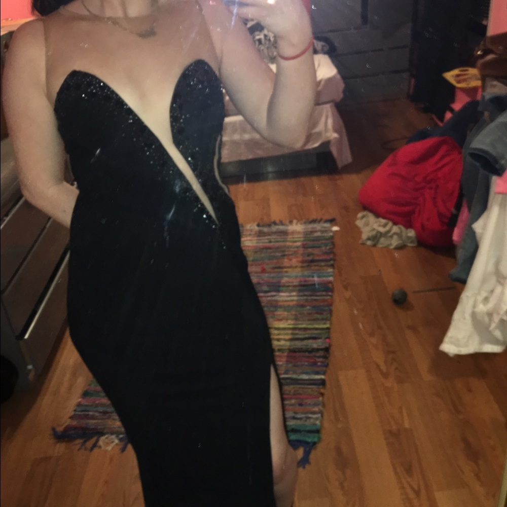 10/10 condition Sheer & black prom dress//Offers