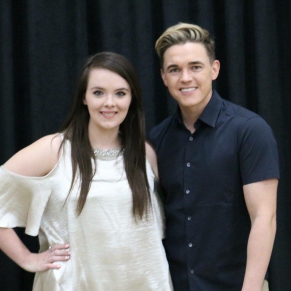 Meet your Posher, Kayla - Picture 2 of 5