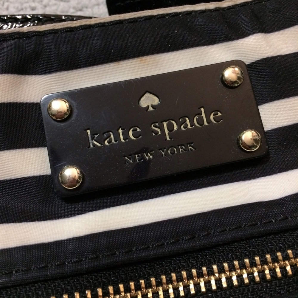 🚫SOLD🚫 Kate Spade nylon striped Crossbody purse - Picture 2 of 4