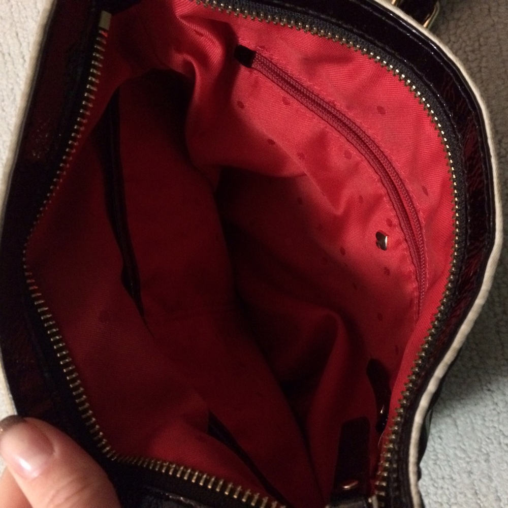 🚫SOLD🚫 Kate Spade nylon striped Crossbody purse - Picture 4 of 4