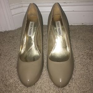 Steve Madden Patent Nude/Taupe Pumps