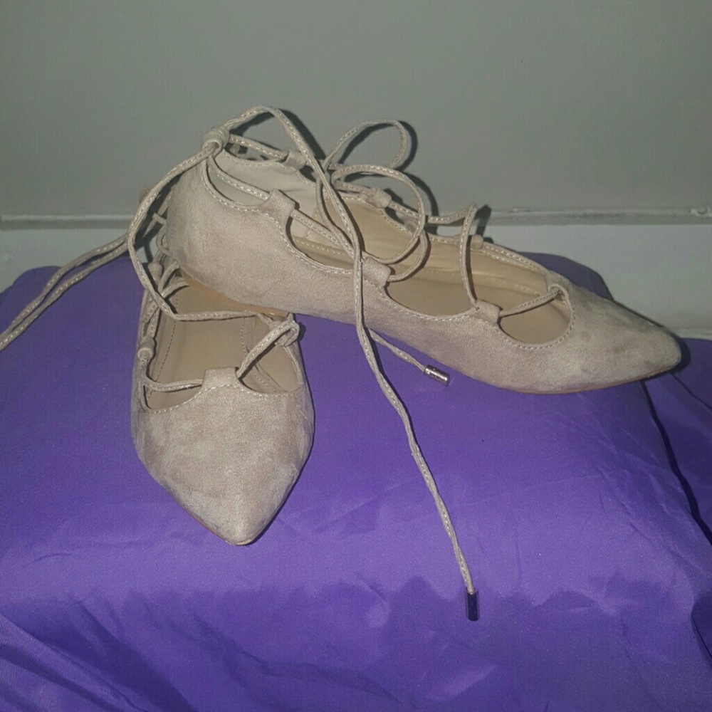 Stylish Beige Flats! Pointy Toe