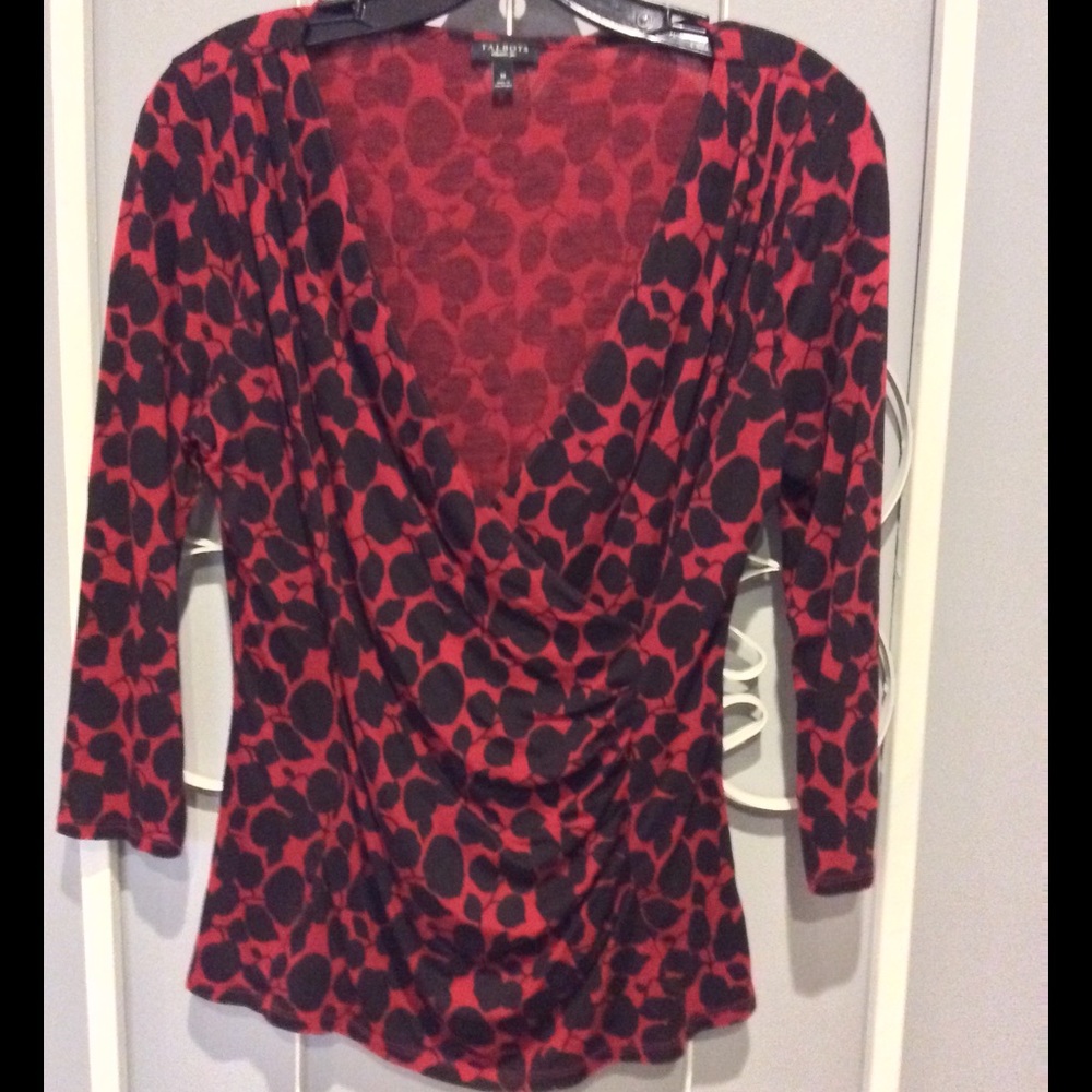 Red and black stretch top size Medium