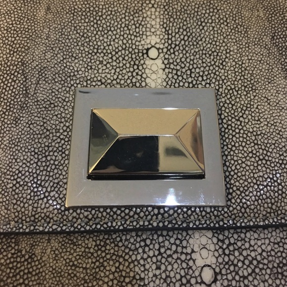 🚨SOLD🚨 NWT BCBG envelope clutch - Picture 4 of 5