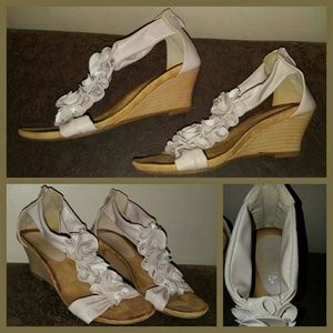 Patrizia Flower Wedge