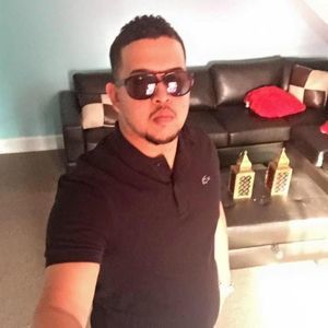 Meet your Posher, Adriano andrés