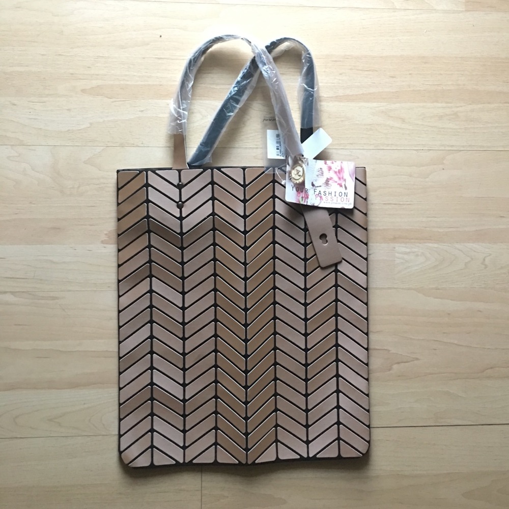 Jovanni SM Tote