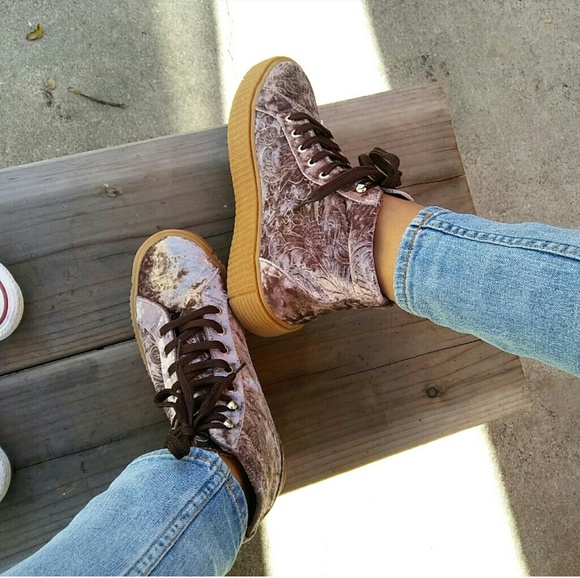 LAST PAIR!!//The Loni//Mauve Velvet creepers - Picture 3 of 4
