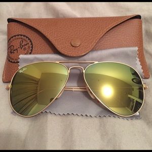 Ray-Ban Gold Mirror Aviators