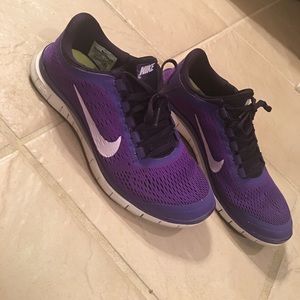 Women's Nike Frees