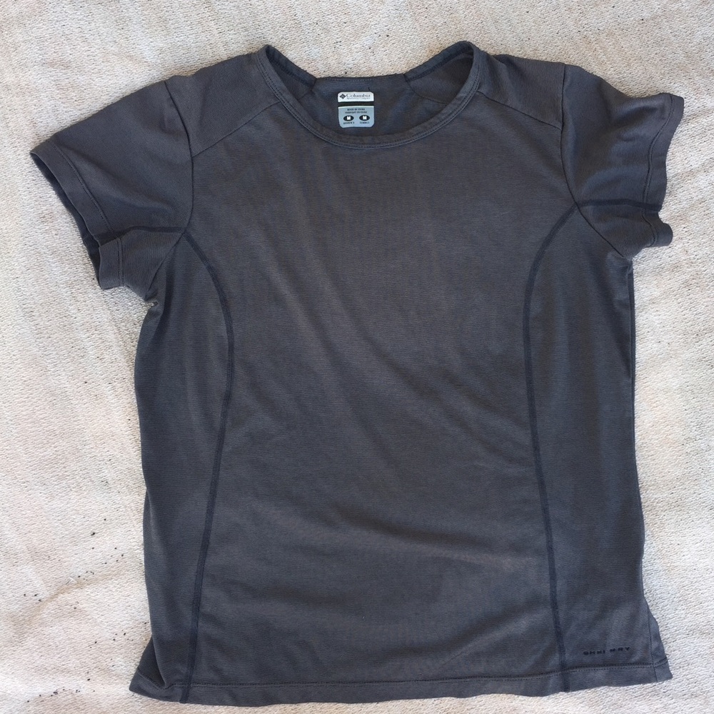 Columbia sportswear athletic top