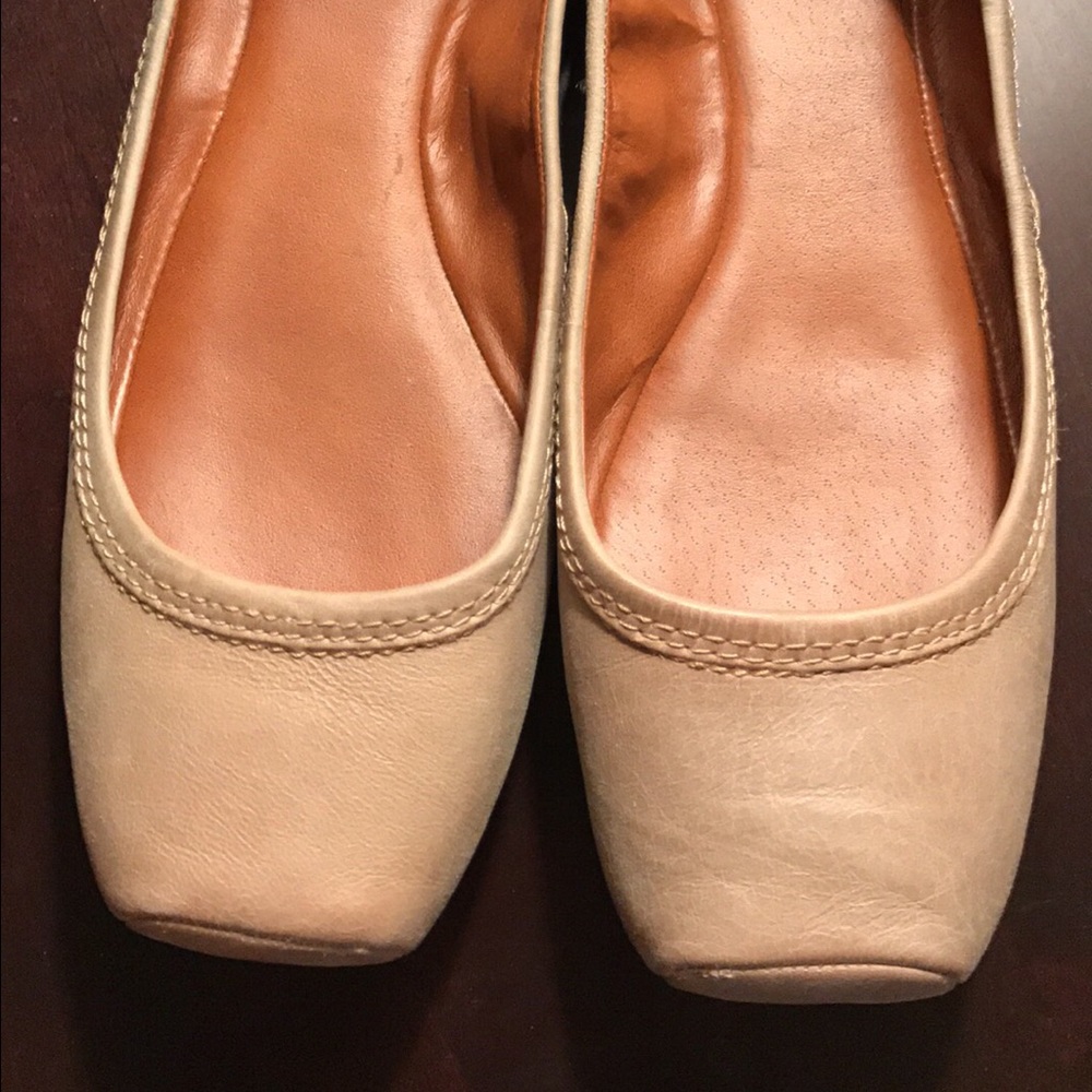 Lucky brand tan ballet flats