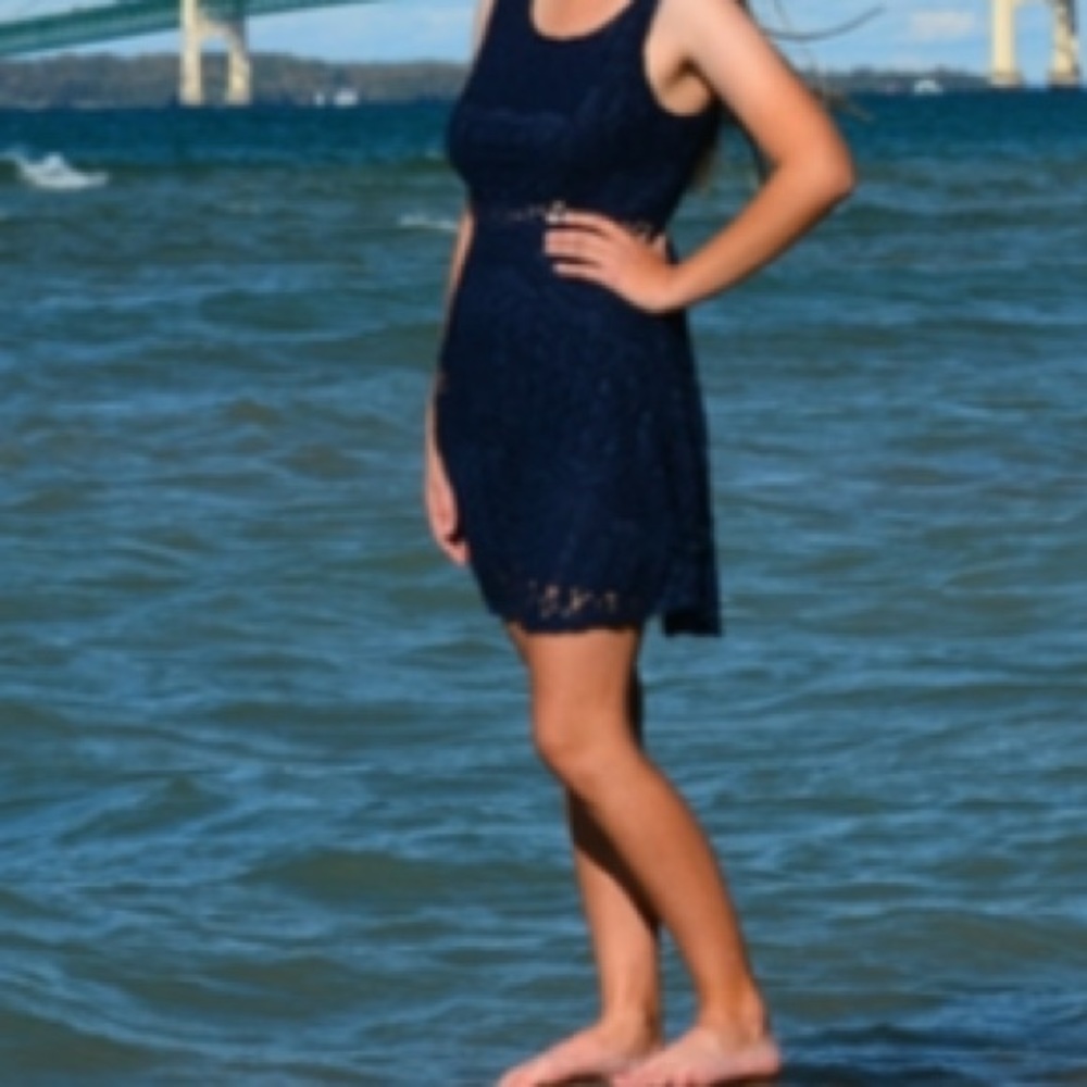 Sequin harts lace dress size 5