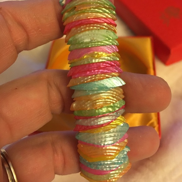 Very beautiful rainbow seashell bracelet - Picture 2 of 4