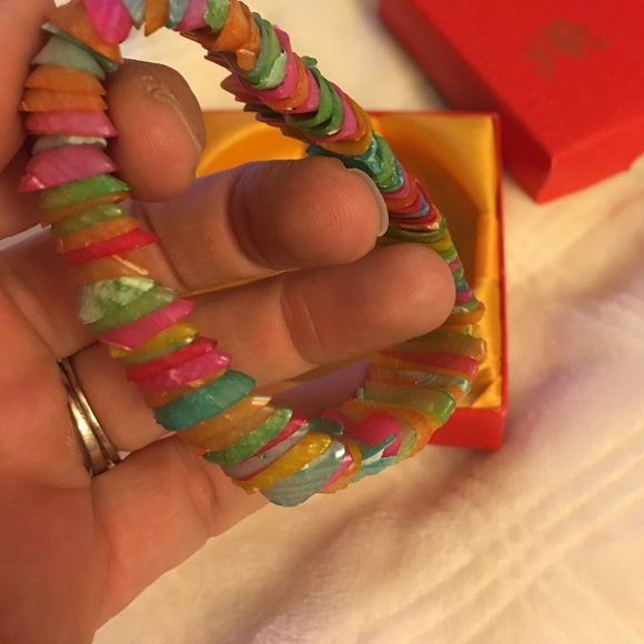 Very beautiful rainbow seashell bracelet - Picture 3 of 4
