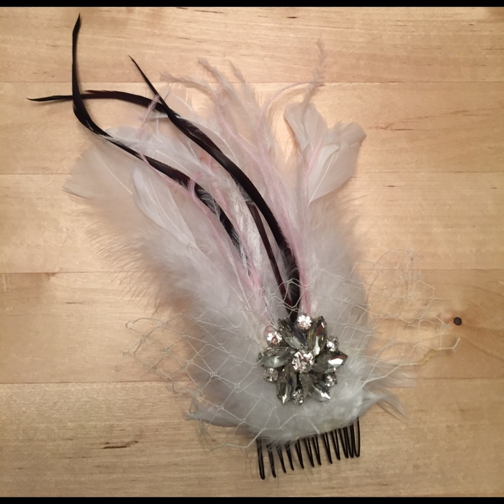 Feather fascinator/ hairpiece