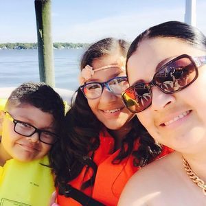 Meet your Posher, Ari