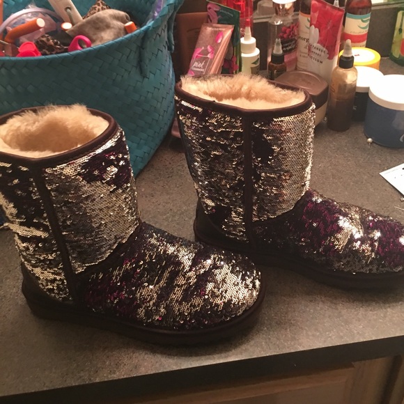 Uggs - Picture 4 of 4