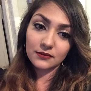 Meet your Posher, Karina