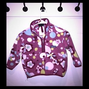 Girls Patagonia fleece pullover jacket