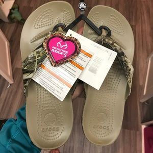 Camo crock flip flops