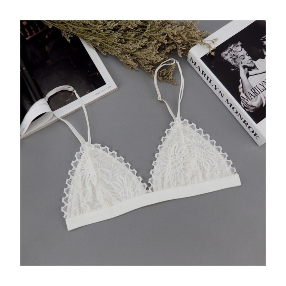 🔥FINAL SALE!🔥🆕 The Layla Lacy Bralette - WHITE