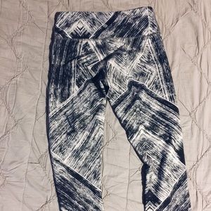 Lululemon cropped leggings