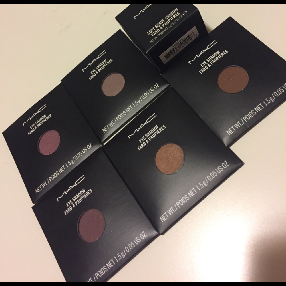 ‼️SOLDonⓂ️NEW MAC Single shadows!!!
