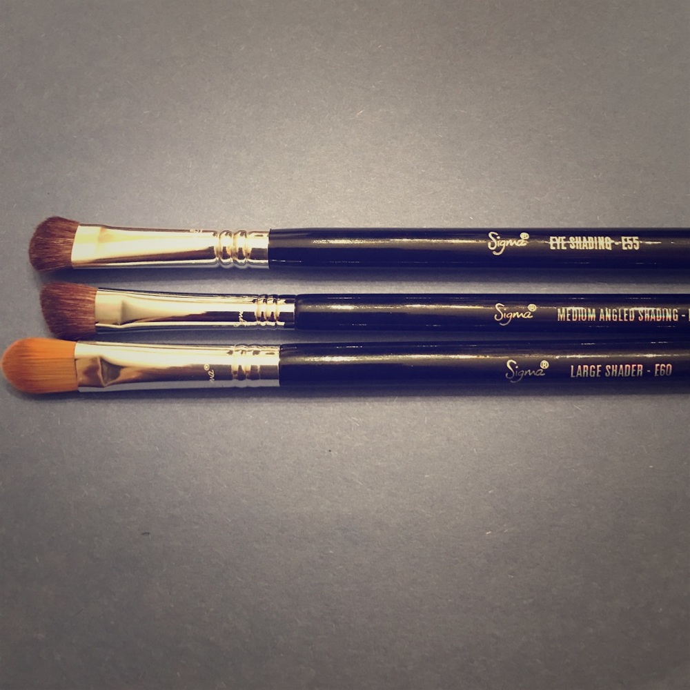 Sigma brushes bundle