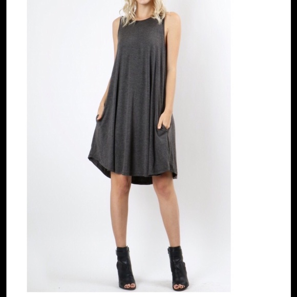 ✨LAST ONE ✨Grey sleeveless swing dress - Picture 2 of 7