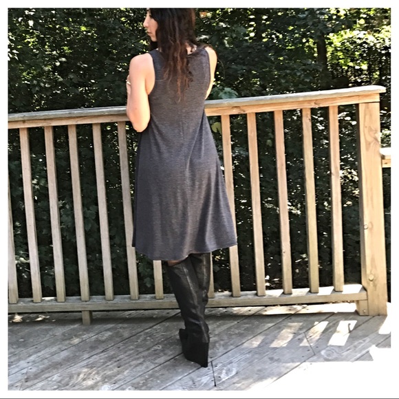 ✨LAST ONE ✨Grey sleeveless swing dress - Picture 6 of 7