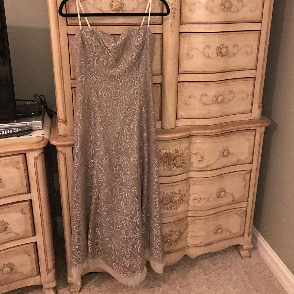 Perfect condition evening dress, perfect for prom