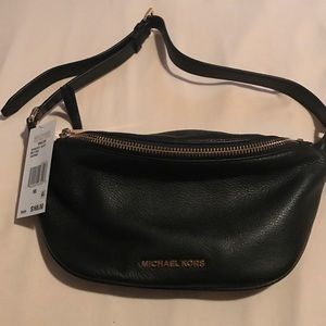 Authentic NWT MK Rhea Zip belt bag fanny pack