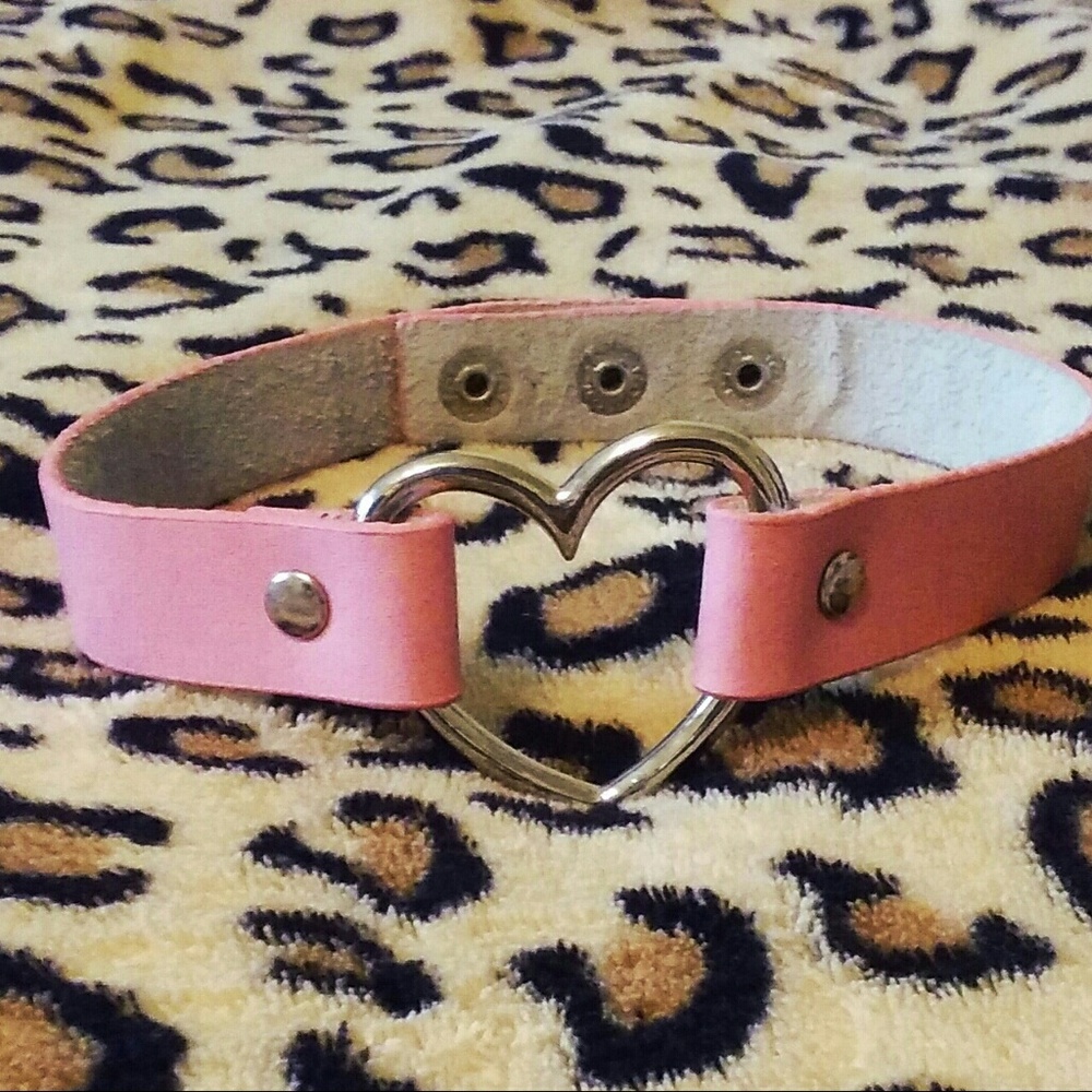 Pink leather choker heart