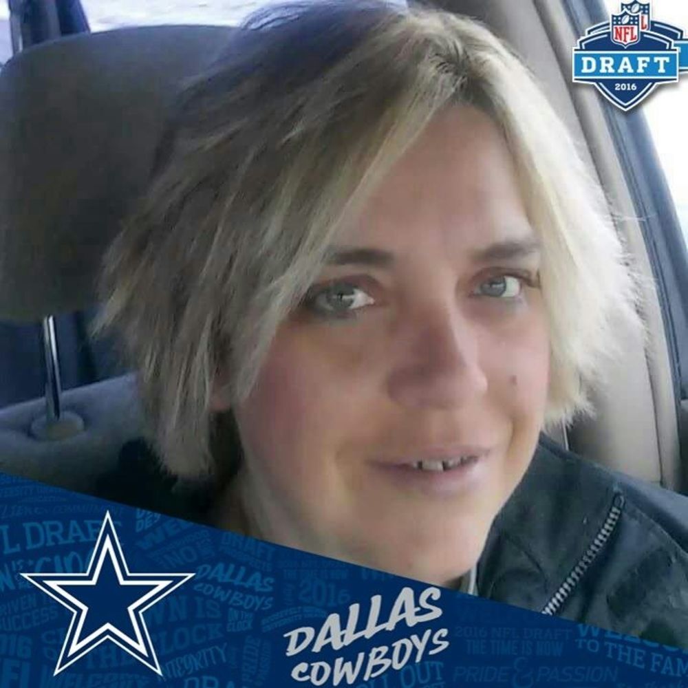 Meet your Posher, Dee