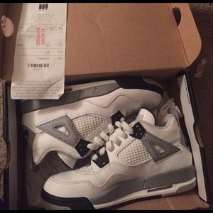 Jordan retro 4s