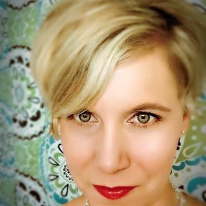 Meet your Posher, Monica